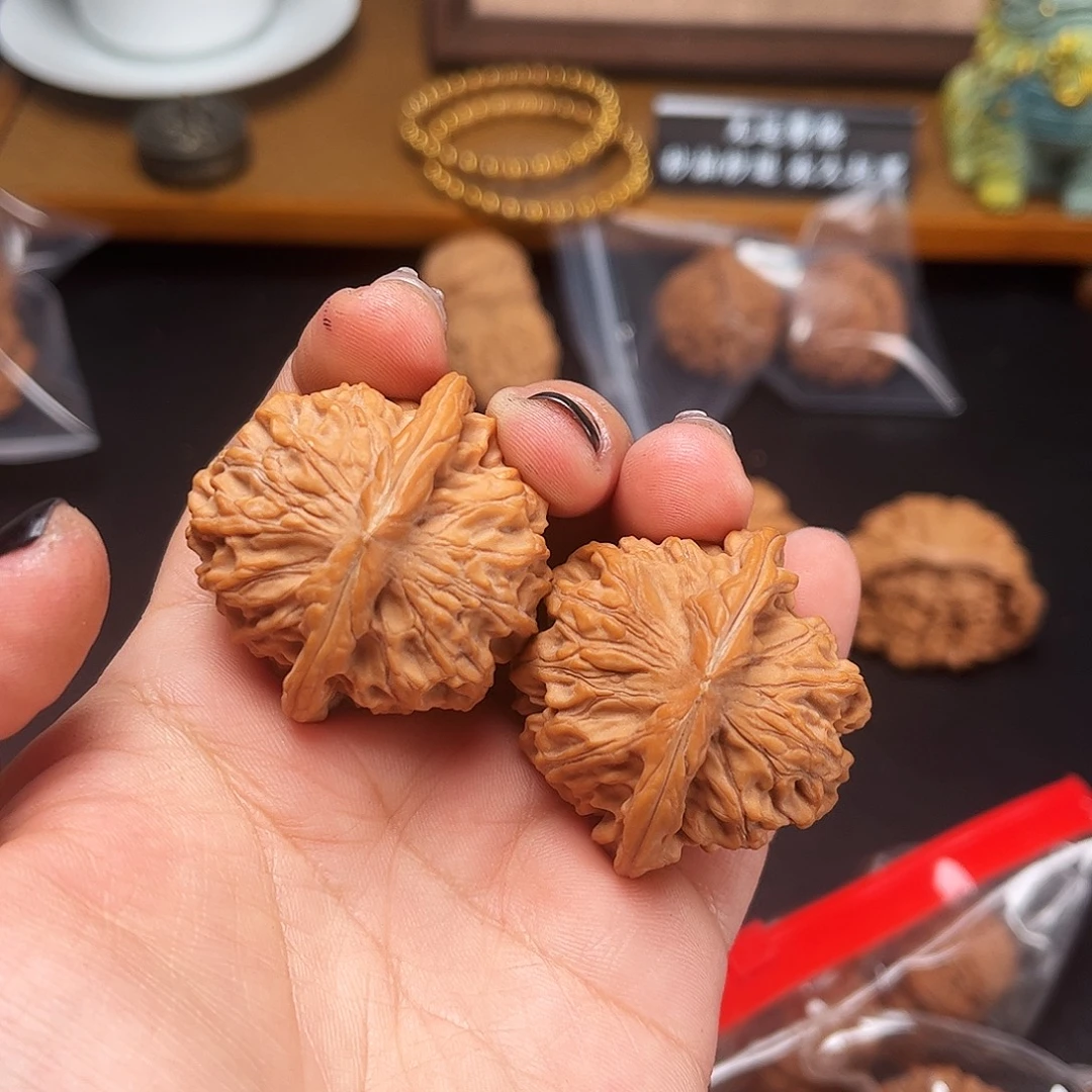 小***小文玩核桃吊坠天地268