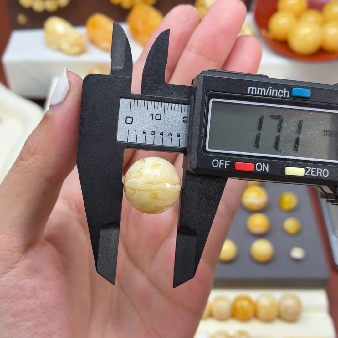 琥珀未镶嵌珠宝奇石俄料浓蜡虎皮纹圆珠17mm