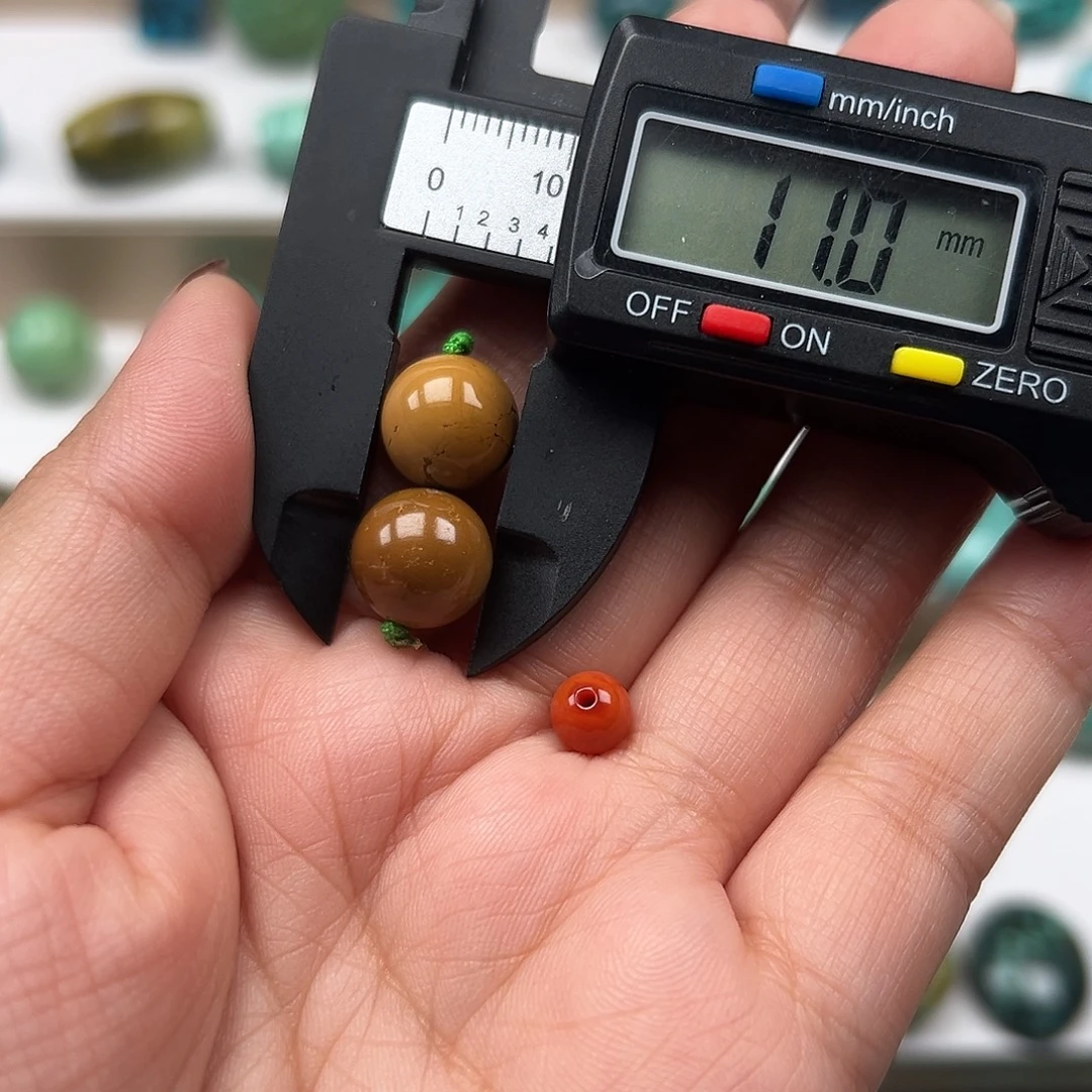 南红玛瑙未镶嵌珠宝奇石