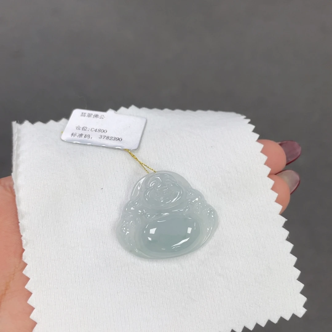 翡翠颈饰未镶嵌佛公