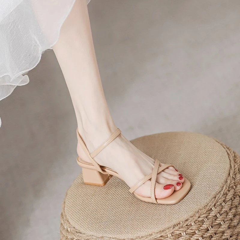 一字带凉鞋女仙女风2025年夏季新款百搭方头露趾粗跟高跟罗马鞋