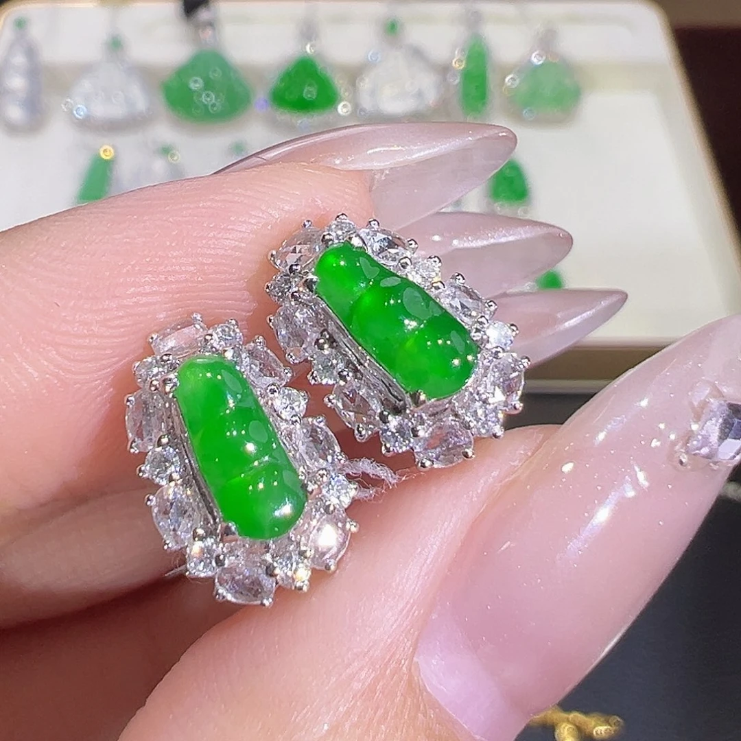 翡翠18K金镶嵌耳环翡翠