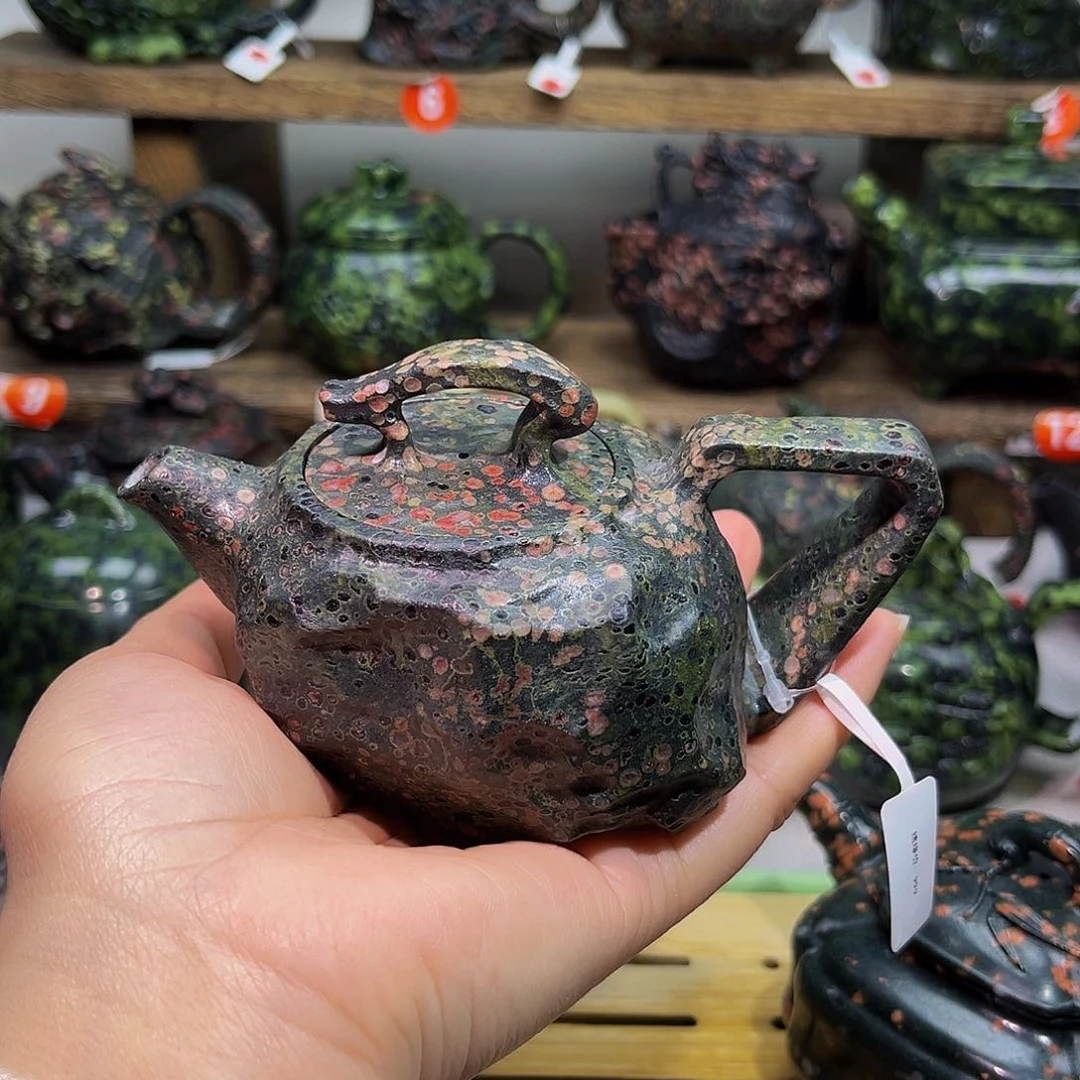 赏**茶梅花石安山玉精品壶