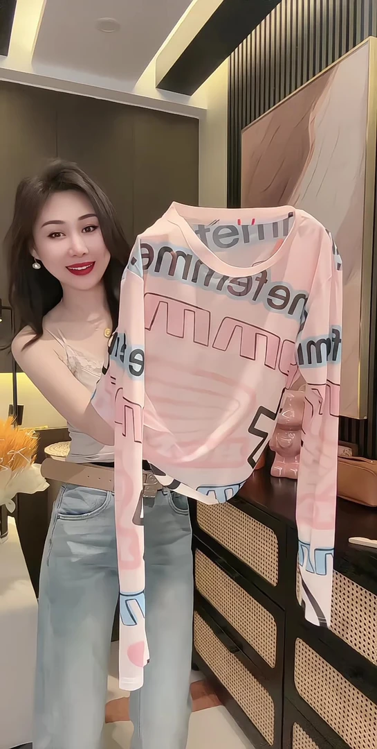2025夏季薄款美式高级感字母印花防晒网纱T恤女显瘦洋气长袖上衣