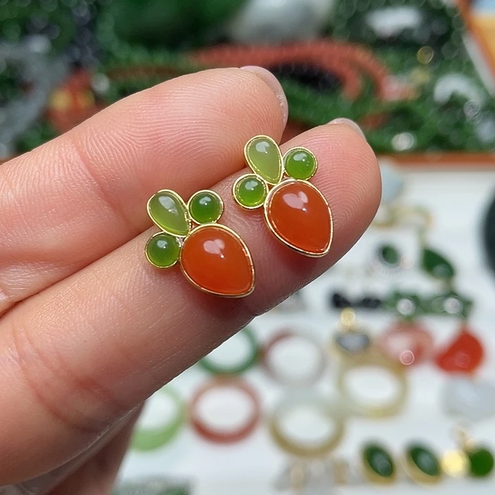 南红玛瑙银S925镶嵌耳饰