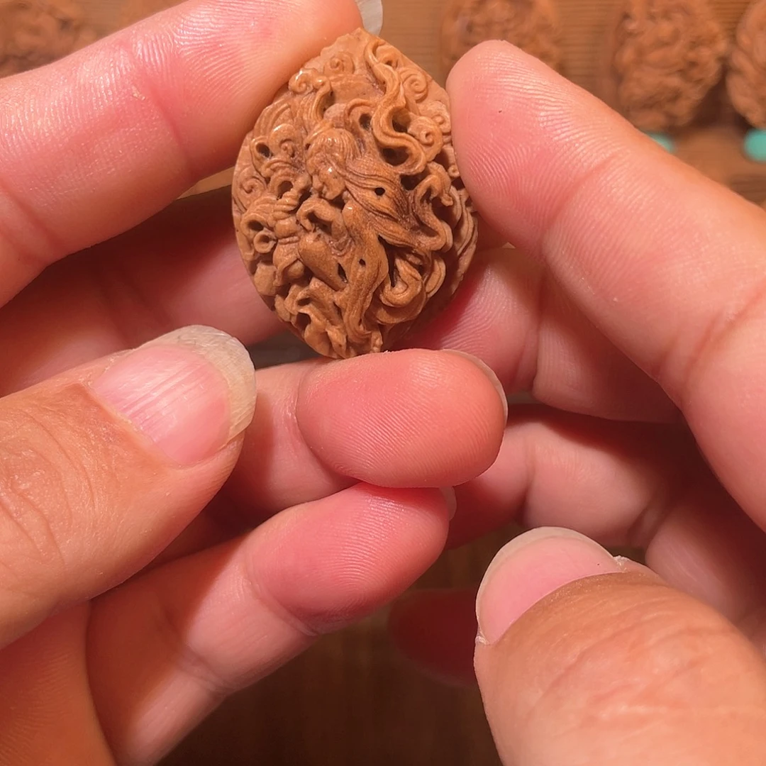 小龙女纯手工桃核