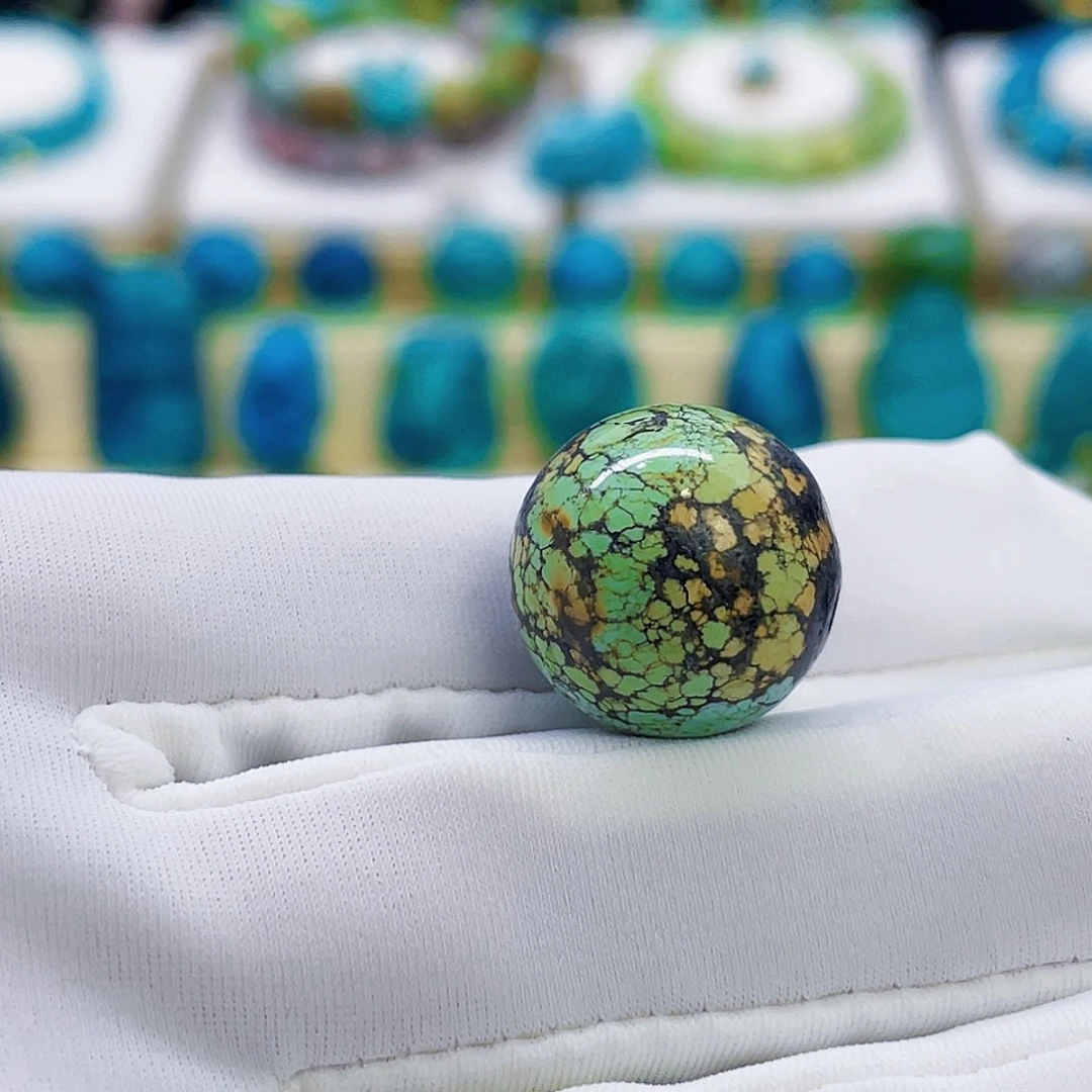 绿松石未镶嵌颈饰