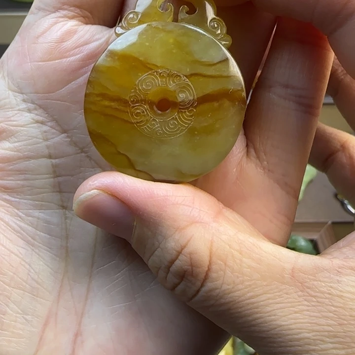 蛇纹石玉颈饰未镶嵌濢**嗏