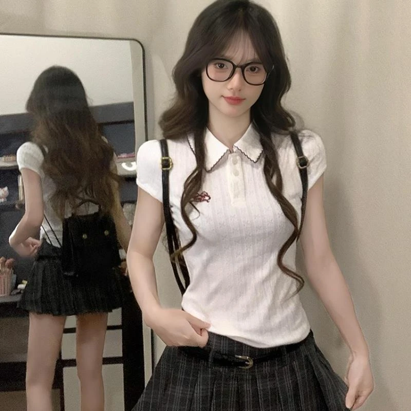 独特绝美初夏减龄小上衣2025新款学院风polo领修身收腰短袖t恤女