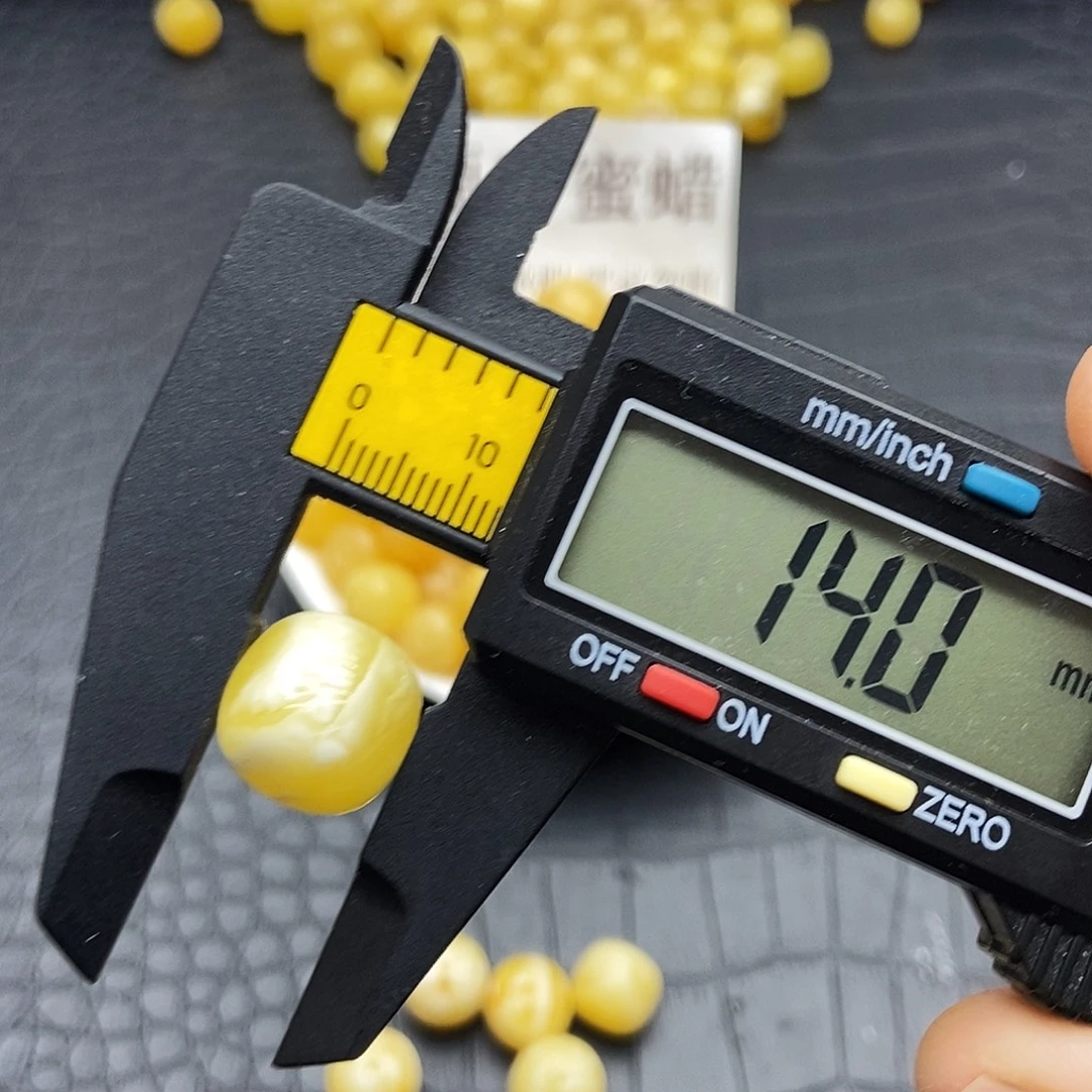 蜜蜡未镶嵌裸石2351