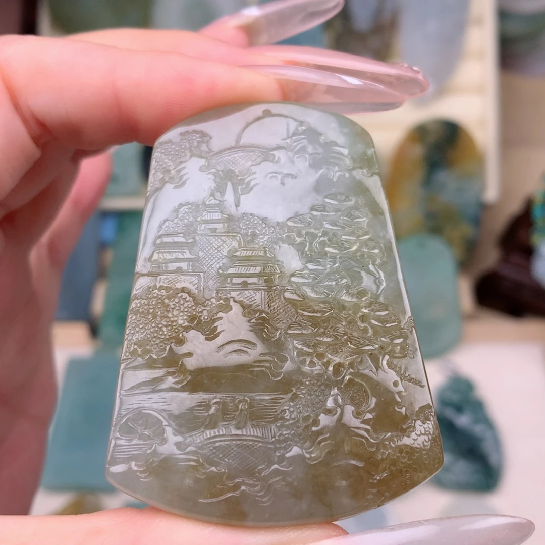 翡翠未镶嵌颈饰山水