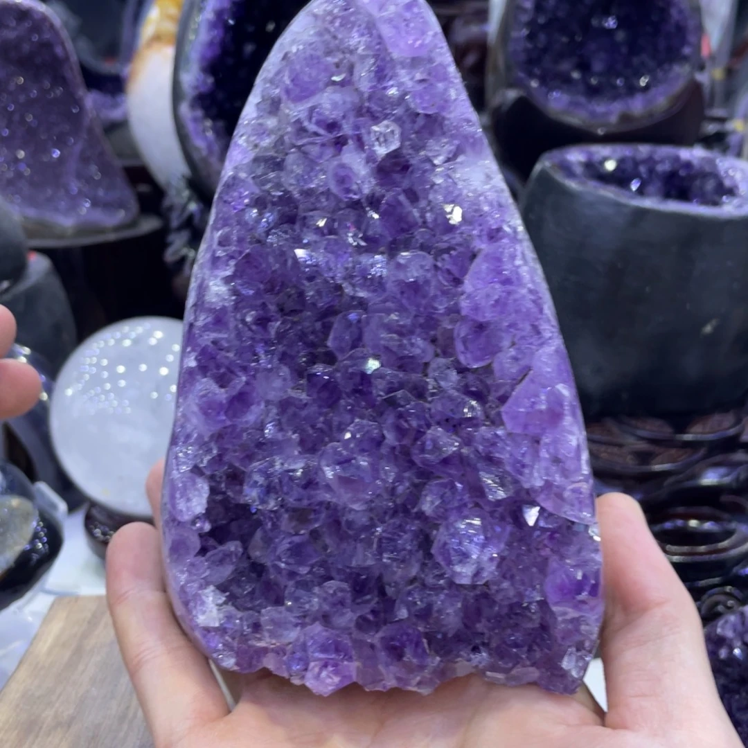 未镶嵌水晶珠宝半成品