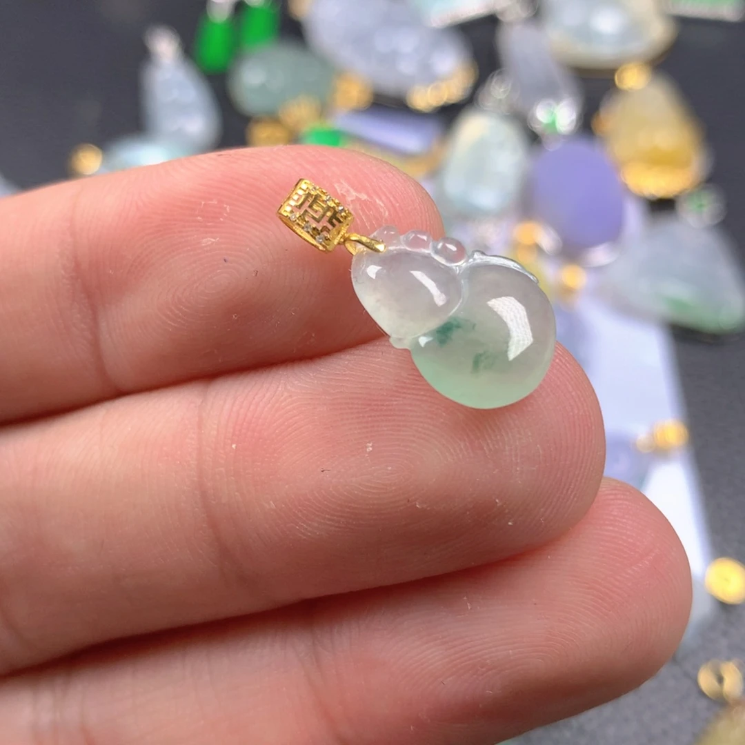 【闪购商品】翡翠颈饰18K金镶嵌翡翠