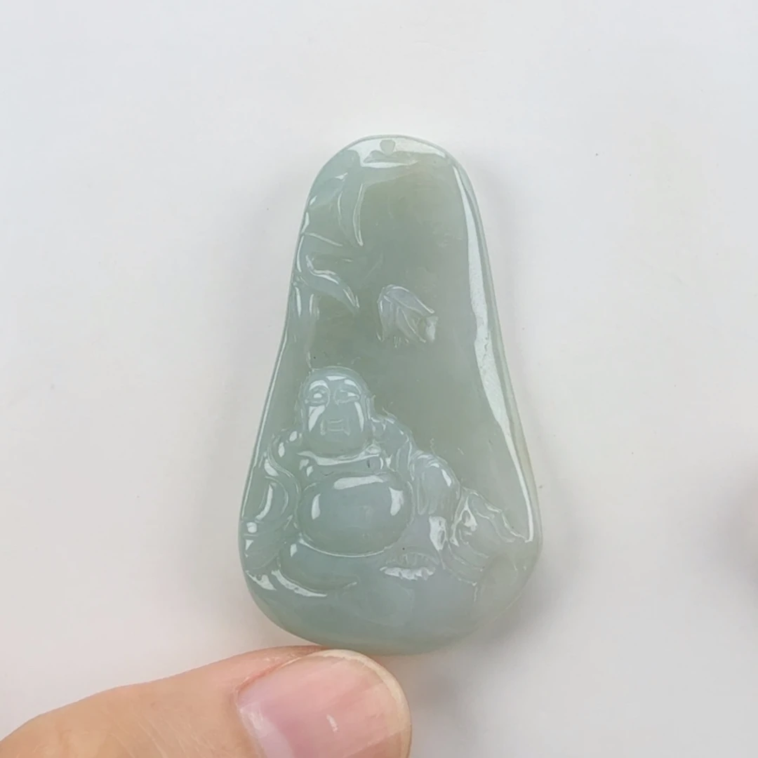 翡翠挂件未镶嵌翡翠