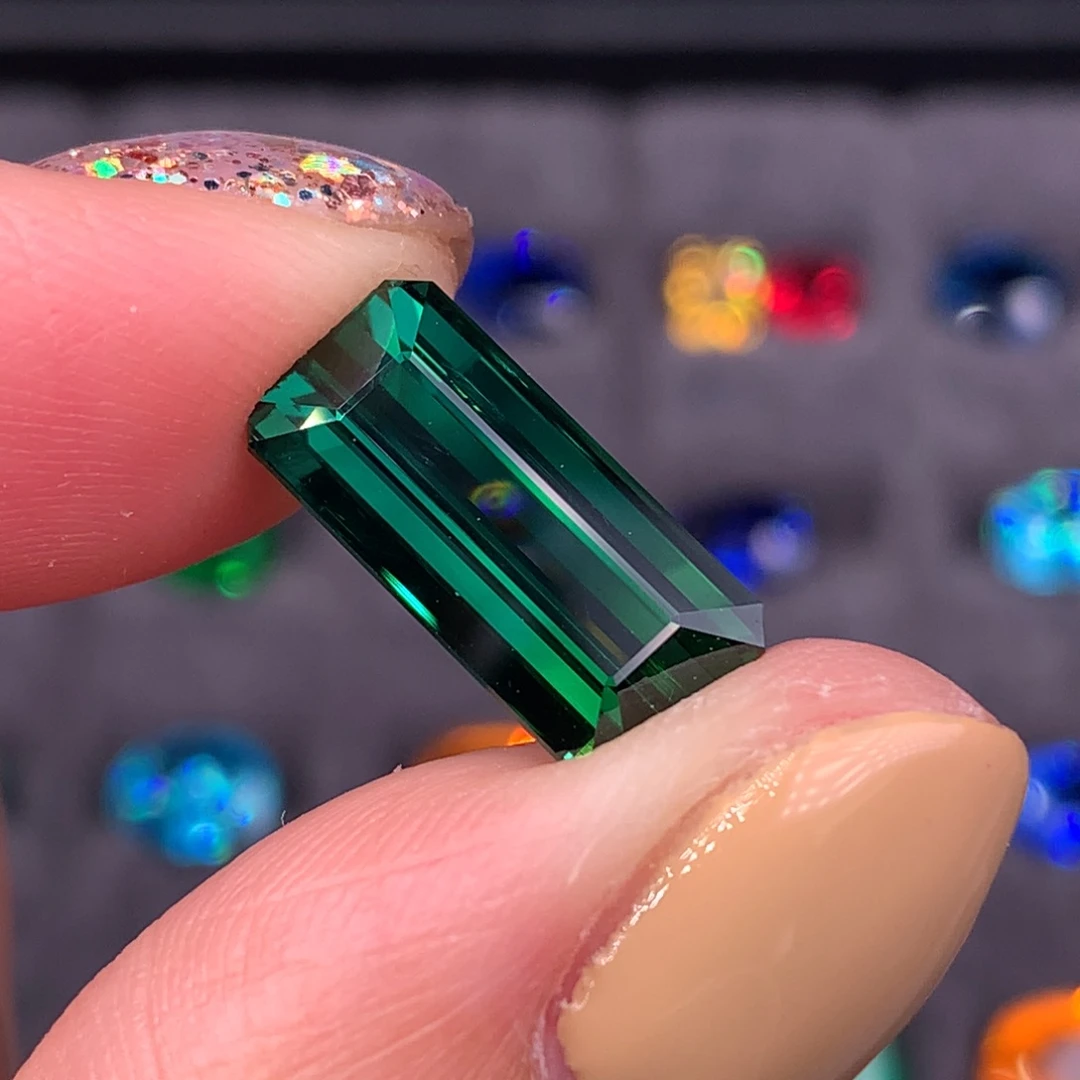 碧玺珠宝半成品未镶嵌5.79ct电光绿碧玺全净无暇