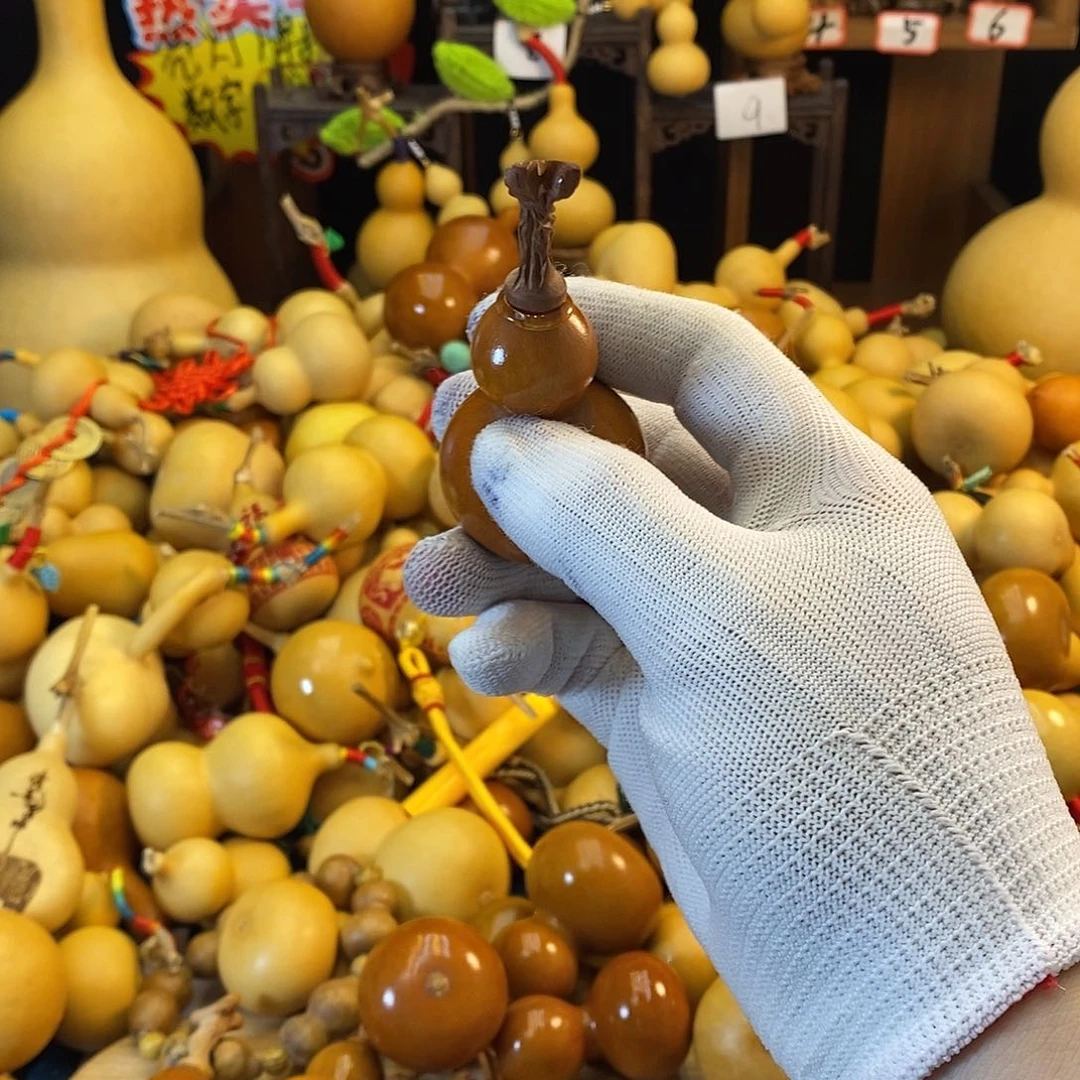 老皮养剑葫芦手把件