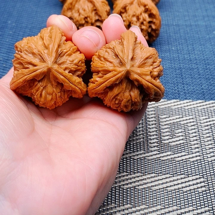 兵***儿吊坠文玩核桃三棱