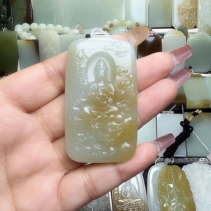 颈饰未镶嵌和田玉卿*