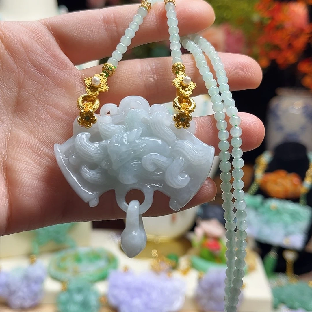 翡翠颈饰未镶嵌天然翡翠