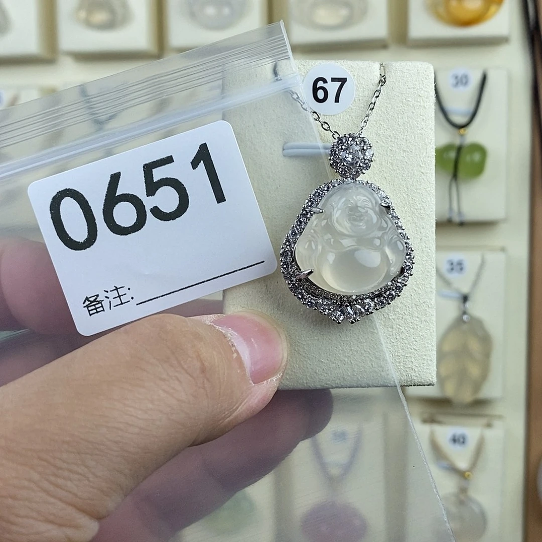 玛瑙/玉髓颈饰合金袅**婷