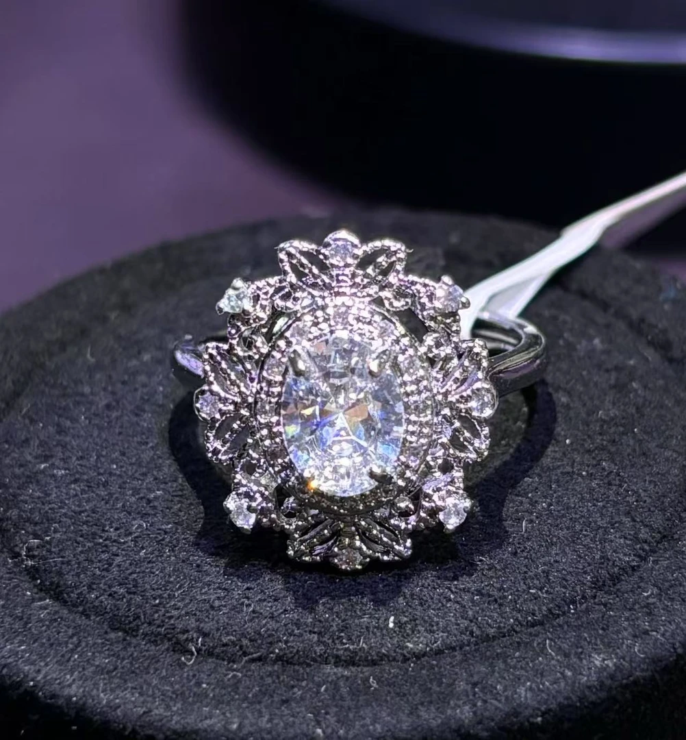 培育蓝宝石/美杜莎/White Sapphire/VVD/ 戒指