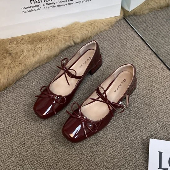 2025春新款法式圆头蝴蝶结浅口红色单鞋女粗跟黑色玛丽珍小皮鞋