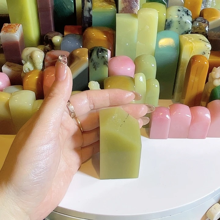 立***学青田石老矿灯光冻