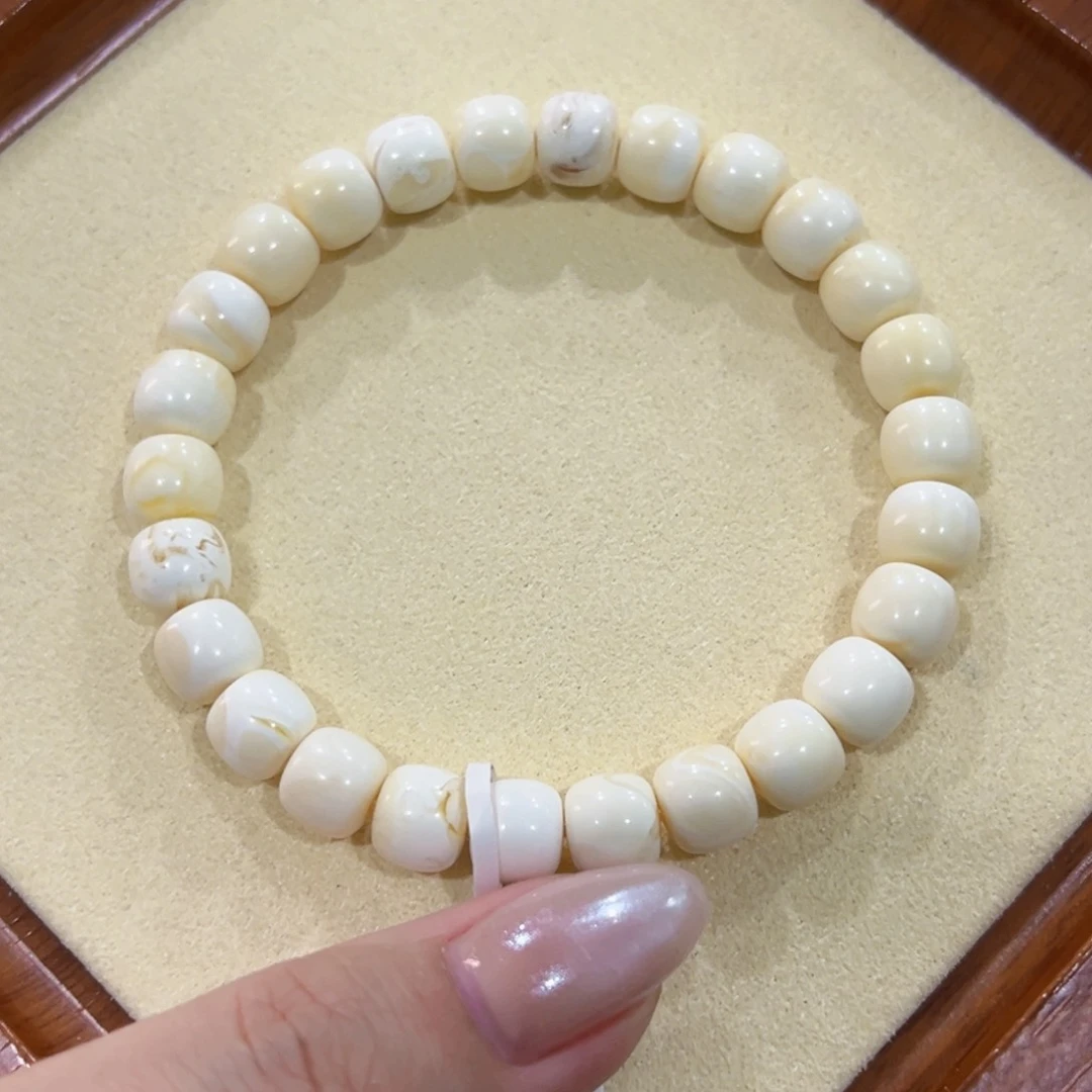 蜜蜡手链未镶嵌渡***?8.2m漆白老型手串