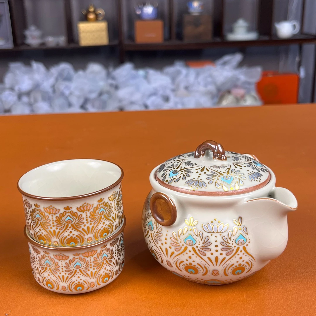 【闪购商品】花纹掐金手抓壶+2杯