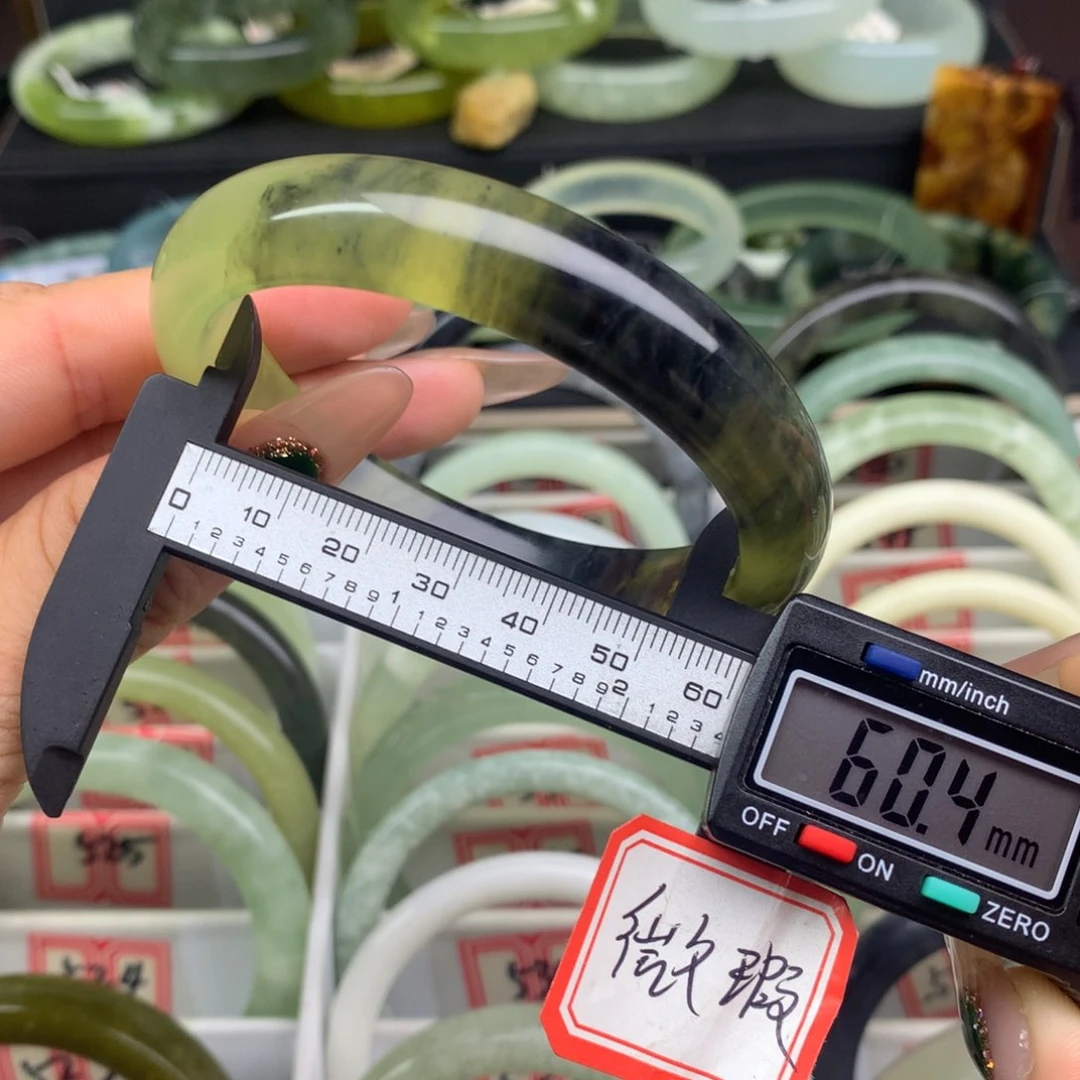 蛇纹石玉未镶嵌手镯523