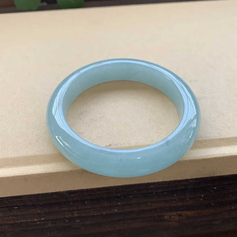 冰透细腻冰川蓝手镯特价16800圈口55.7-12.2-9.1，天然翡翠缅A小纹