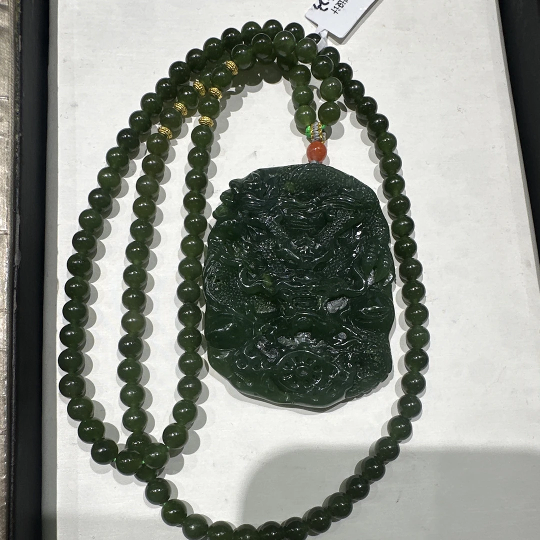 龙牌碧玉祥龙献瑞挂件玉石饰品礼物