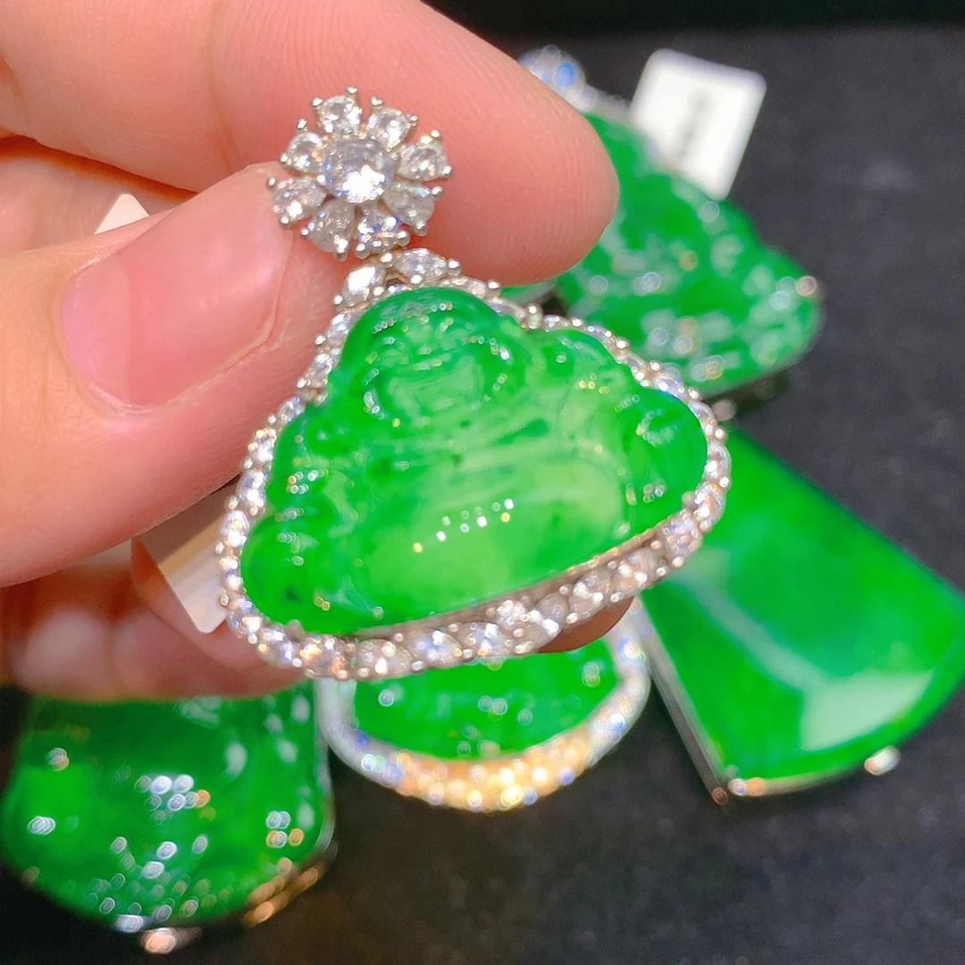 翡翠银S925镶嵌颈饰翡翠