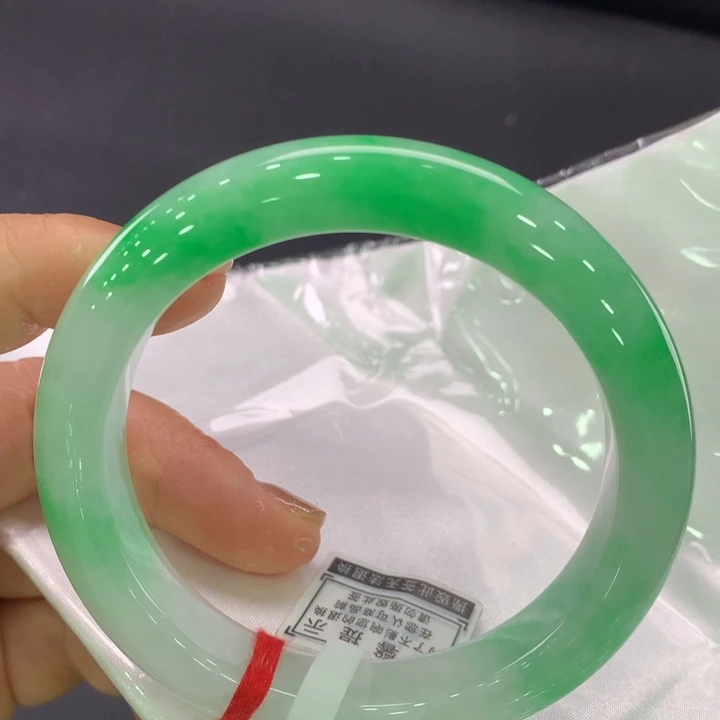 翡翠手镯未镶嵌正圈58.5