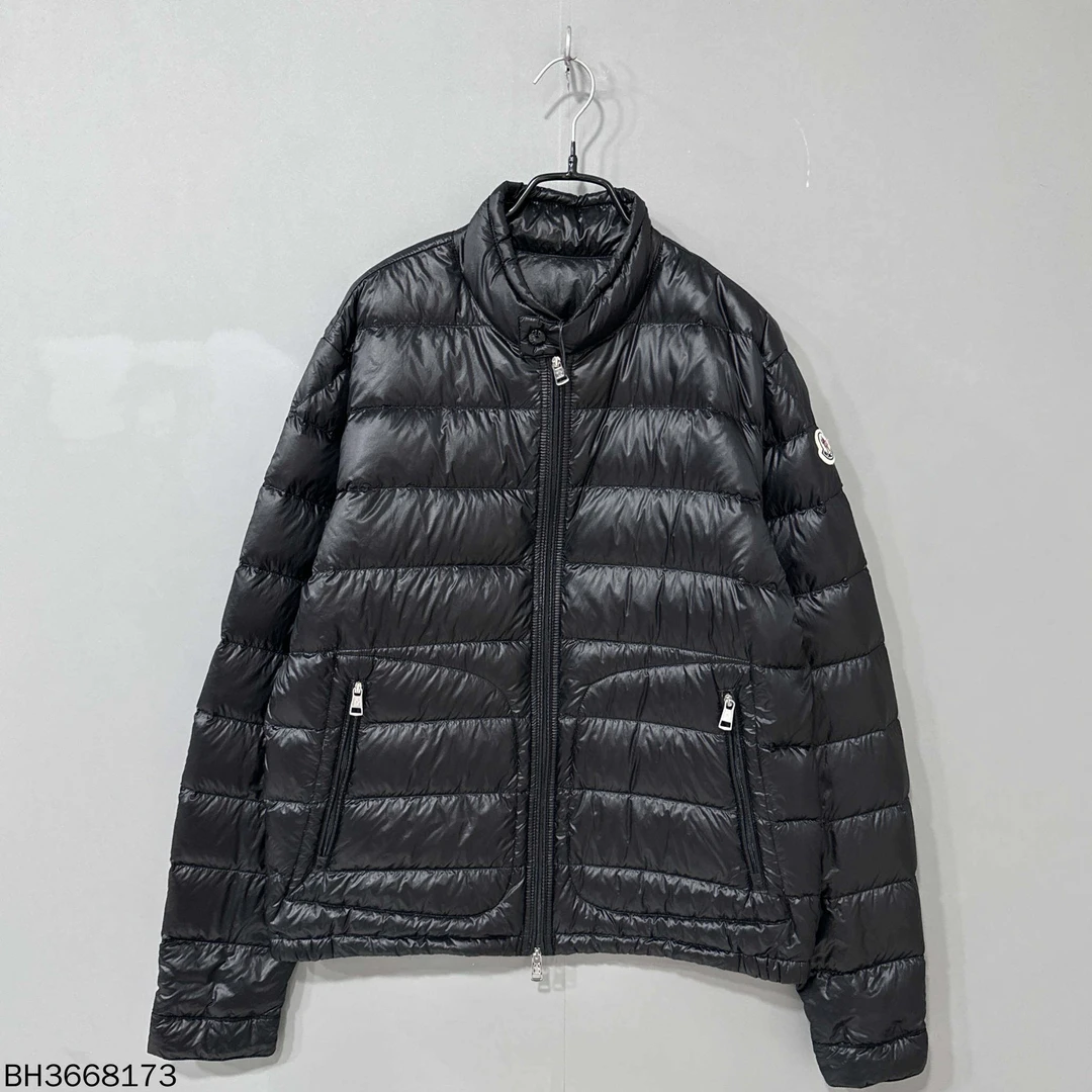 99新 MONCLER 黑色acorus薄款羽绒服/3码/68173