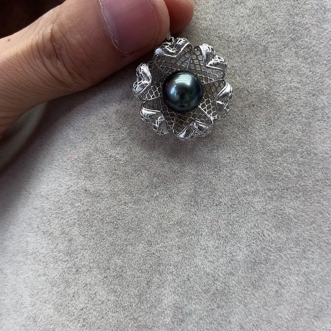 颈饰银S925镶嵌海水珍珠