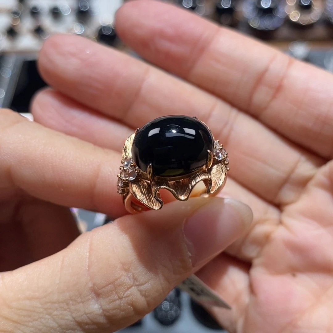 18K金镶嵌戒指翡翠墨翠