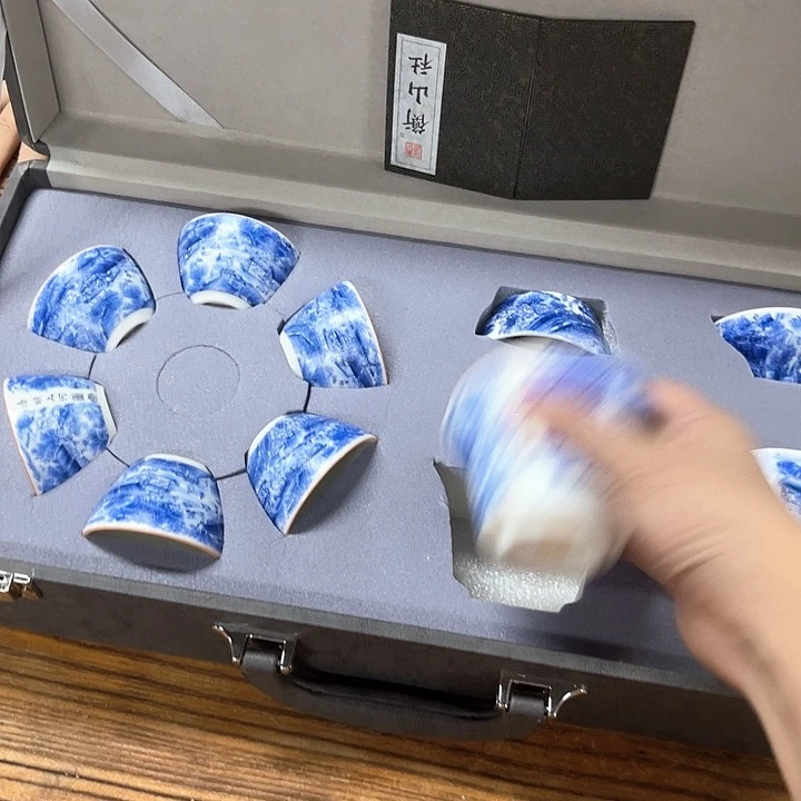 孤品茶具套装等。