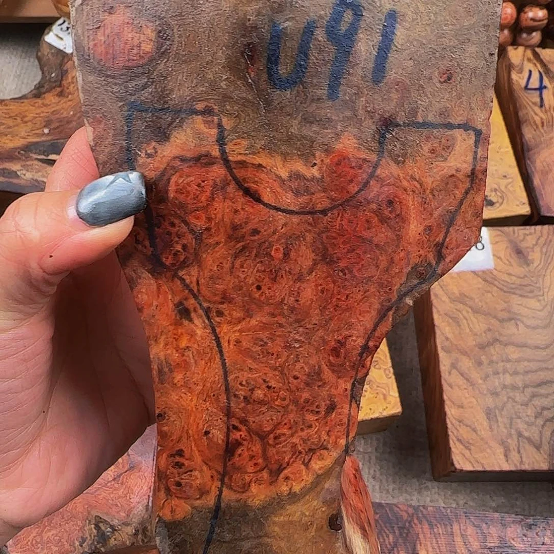 木疯*哥贵黄彩色瘤疤料子