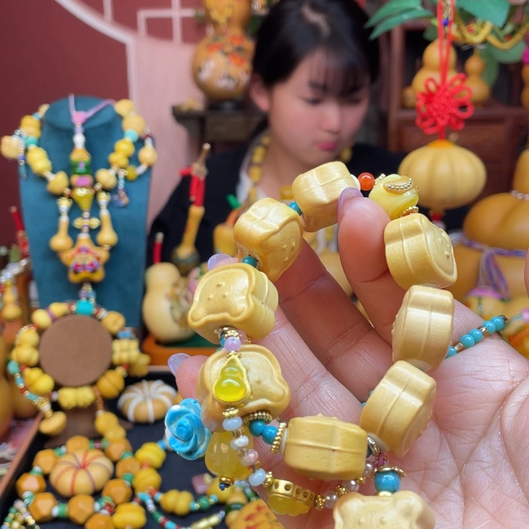 小****大叶紫檀（黑酸枝木类）