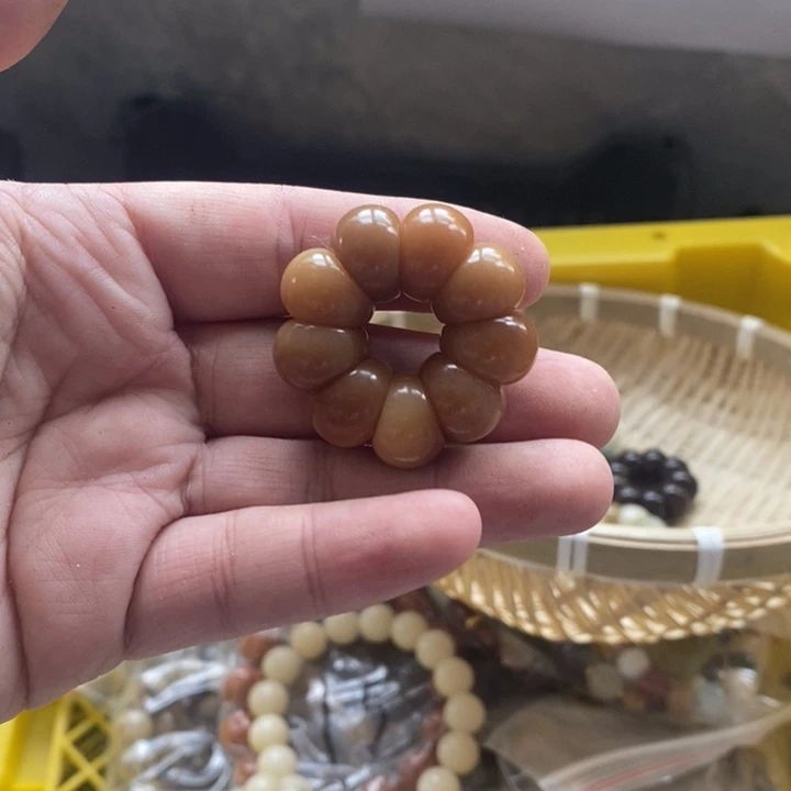 哦***乐菩提根小手捻菩提根
