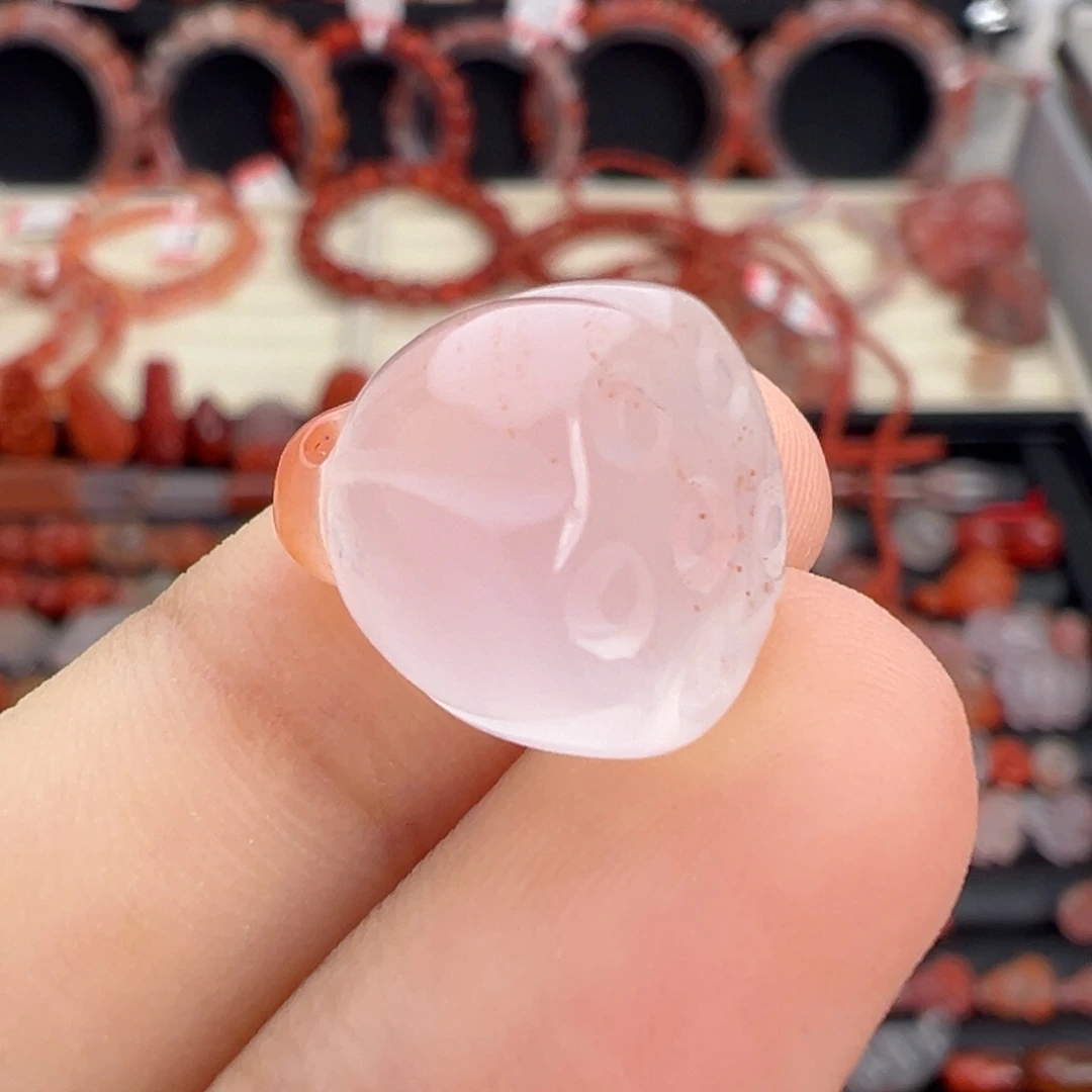 南红玛瑙未镶嵌颈饰莲蓬