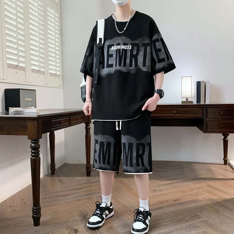 男士夏季休闲运动套装2025薄款个性时尚圆领潮流T恤短袖短裤套装