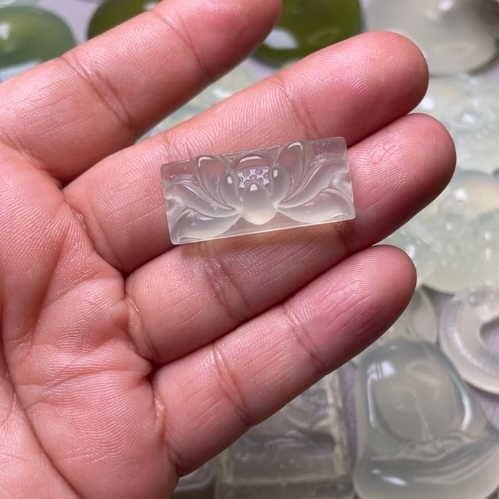 岫玉吊坠(赠链)未镶嵌一***梦