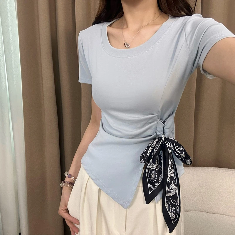胖MM大码女2025夏季遮肉显瘦绑带丝巾T恤小众设计正肩短袖上衣潮