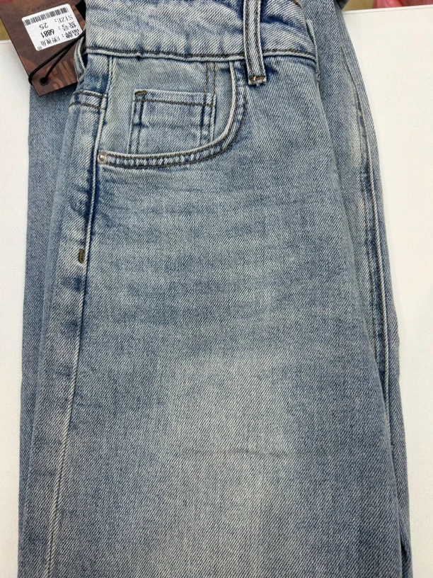 新款牛仔浅色阔腿裤