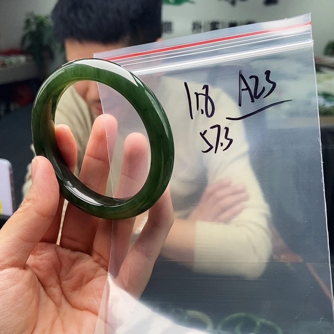 和田玉未镶嵌手镯颜色多样性发拍一发一