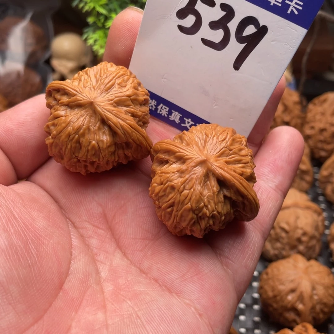 把件文玩核桃山地磨盘狮子头38尺