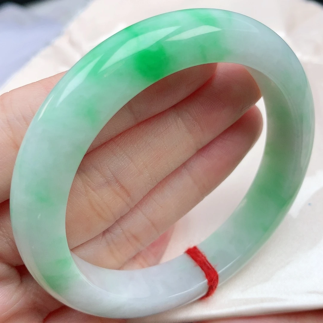 翡翠手镯未镶嵌55圈口882558