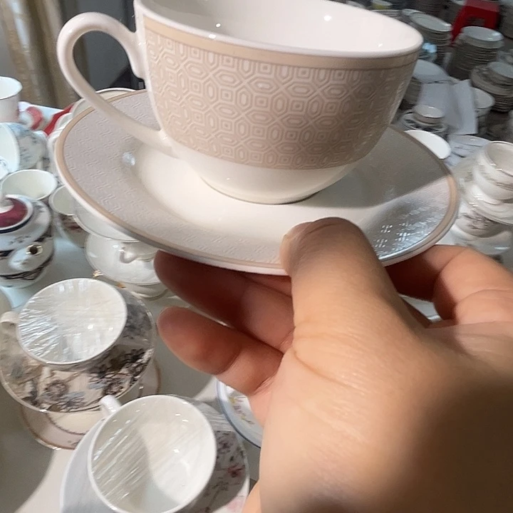 新骨瓷默认微瑕，两套咖啡杯碟